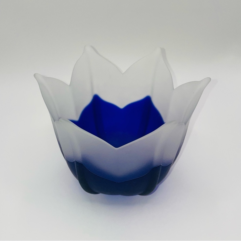 Partylite Cobalt Blue White Frosted Glass Lotus Flower Candle Holder Bowl 4.5” - Picture 4 of 11
